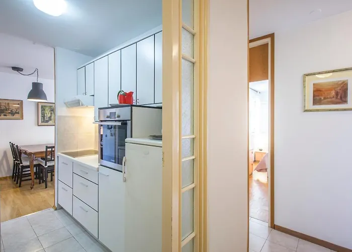 La Maison Central Apartman *